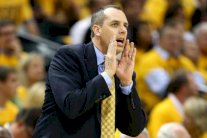 إنديانا بيسرز لن يجدد عقد المدرب فوغل