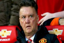 فان غال متحدياً: سأبقى مع مانشستر يونايتد الموسم المقبل