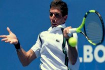 ديلبونيس إلى ثاني أدوار جنيف