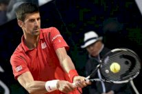 ديوكوفيتش بصعوبة وموراي وسيرينا بسهولة إلى نهائي روما