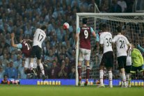 وست هام يحرم مانشستر يونايتد فرصة انتزاع المركز الرابع