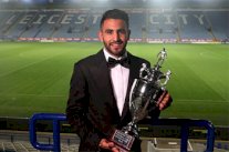 أنصار ليستر سيتي يكافئون رياض محرز بجائزة جديدة