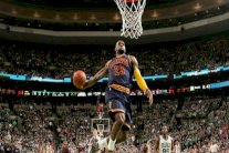 عقد رعاية نايكي لجيمس يناهز مليار دولار!