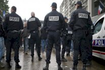 فرنسا تؤكد أنها ستضمن الأمن 