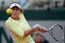 فافرينكا ورادفانسكا وموغوروسا وهاليب إلى الدور الثاني