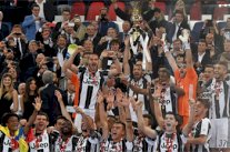 يوفنتوس يهزم ميلان ويحتفظ بلقب كأس إيطاليا