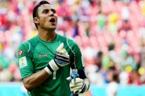 الشك يحوم حول مشاركة نافاس في كوبا أميركا للإصابة