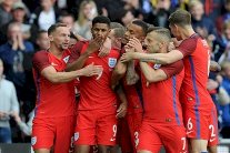 فوز إنكلترا على أستراليا وهدف دولي أول لراشفورد