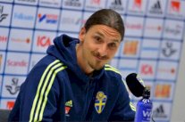 إبراهيموفيتش اختار ناديه لكنه يتكتم على أسمه