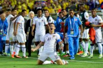 كولومبيا أول المتأهلين والولايات المتحدة تنعش آمالها