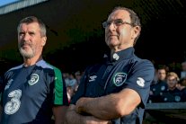 أونيل يمدد عقده مع جمهورية ايرلندا عامين إضافيين