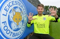 ليستر سيتي يتعاقد مع الحارس الألماني تسيلر