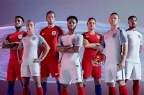 تصنيع قمصان منتخب إنكلترا في اندونيسيا بأجر بخس للعمال !