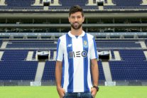 بورتو يعزز صفوفه بضم الدولي البرازيلي فيليبي