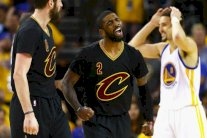 جيمس وإيرفينغ يؤجلان الحسم ويُبقيان على حلم كليفلاند