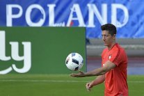 ليفاندوفسكي: هل يكون المدفعجي على الموعد؟!