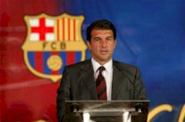 لابورتا يهاجم إدارة برشلونة ويتوعد بإجراءات قانونية عاجلة