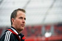 العثور على مدرب باير ليفركوزن السابق ميتاً في شقته