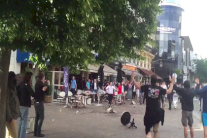 الجماهير الإنكليزية والويلزية تتحد لمواجهة الشغب الروسي