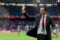 إشبيلية يعلن رحيل مدربه إيمري تمهيداً للإشراف على سان جيرمان