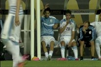 سواريز يفقد أعصابه لمنعه من المشاركة أمام فنزويلا