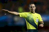 الحكم الإسباني كاربايو يدير قمة كرواتيا-البرتغال