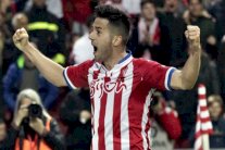 ملقة يعزز وسطه بلاعبين من إيبار وخيخون