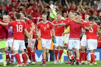 بيل وويلز يحلقان عالياً... فوق إنكلترا!