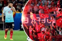 التركي آردا توران يتعرض لهجوم عنيف من جماهير منتخب بلاده !