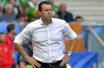 فيلموتس مدرب بلجيكا يرد على منتقديه