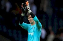 كورتوا يصدم جماهير تشلسي ويلوح بورقة الرحيل عن البلوز