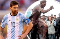 الأرجنتين تكرم ميسي بتمثال في ممر العظماء لثنيه عن الاعتزال
