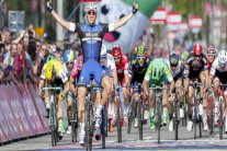 كيتل يحرز المرحلة الرابعة بدورة فرنسا الدولية