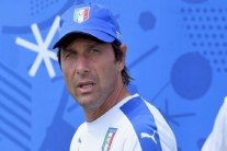 كونتي.. نجم إيطاليا بنظر لاعبيه