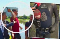 ميكروفون ألقاه رونالدو في بحيرة مائية... في مزاد علنيّ للبيع!