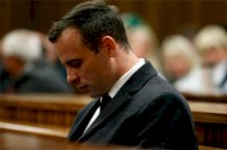 الحكم على العداء بيستوريوس بالسجن 6 سنوات