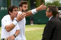 تغريم لاعب تنس هدد بالتبول في الملعب في بطولة ويمبلدون