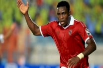 المهاجم الغابوني إيفونا ينتقل إلى تيانجين الصيني