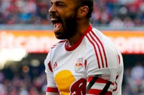 هنري: المنتخب الفرنسي وحد الأمة