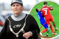 والدة رونالدو تهاجم باييه: كرة القدم ليست لإيذاء المنافسين