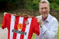 مويز خلفاً لسام ألاردايس في سندرلاند لمدة أربع سنوات