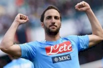 اجتماع قمة بين يوفنتوس ونابولي لنقل هيغواين إلى تورينو!