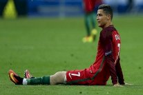 رونالدو يطمئن جماهيره: سأعود أقوى من ذي قبل