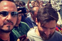 حارس شخصي يوثق عطلة