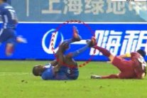 إصابة ديمبا با المروّعة قد تنهي مستقبله الكروي