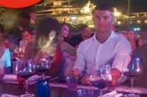 هذه هي قصة كريستيانو مع الحسناء الإيطالية في إيبيزا!