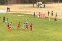 لاعبان مغموران حاولا تقليد ركلة ميسي وسواريز... ففشلا!