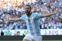 يوفنتوس يحسم صفقة هيغواين مقابل 95 مليون يورو