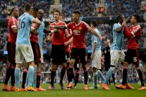 إلغاء مباراة قطبي مانشستر في بكين بسبب الأمطار الغزيرة