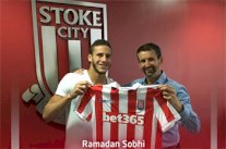 ستوك سيتي يعلن تعاقده مع المصري رمضان صبحي